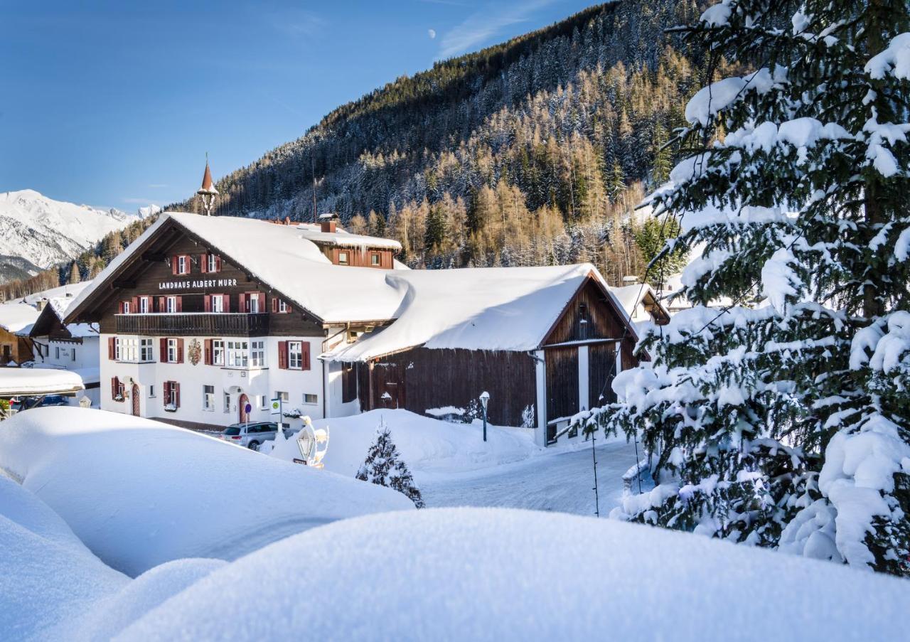 Landhaus Albert Murr - Bed & Breakfast Sankt Anton am Arlberg Esterno foto